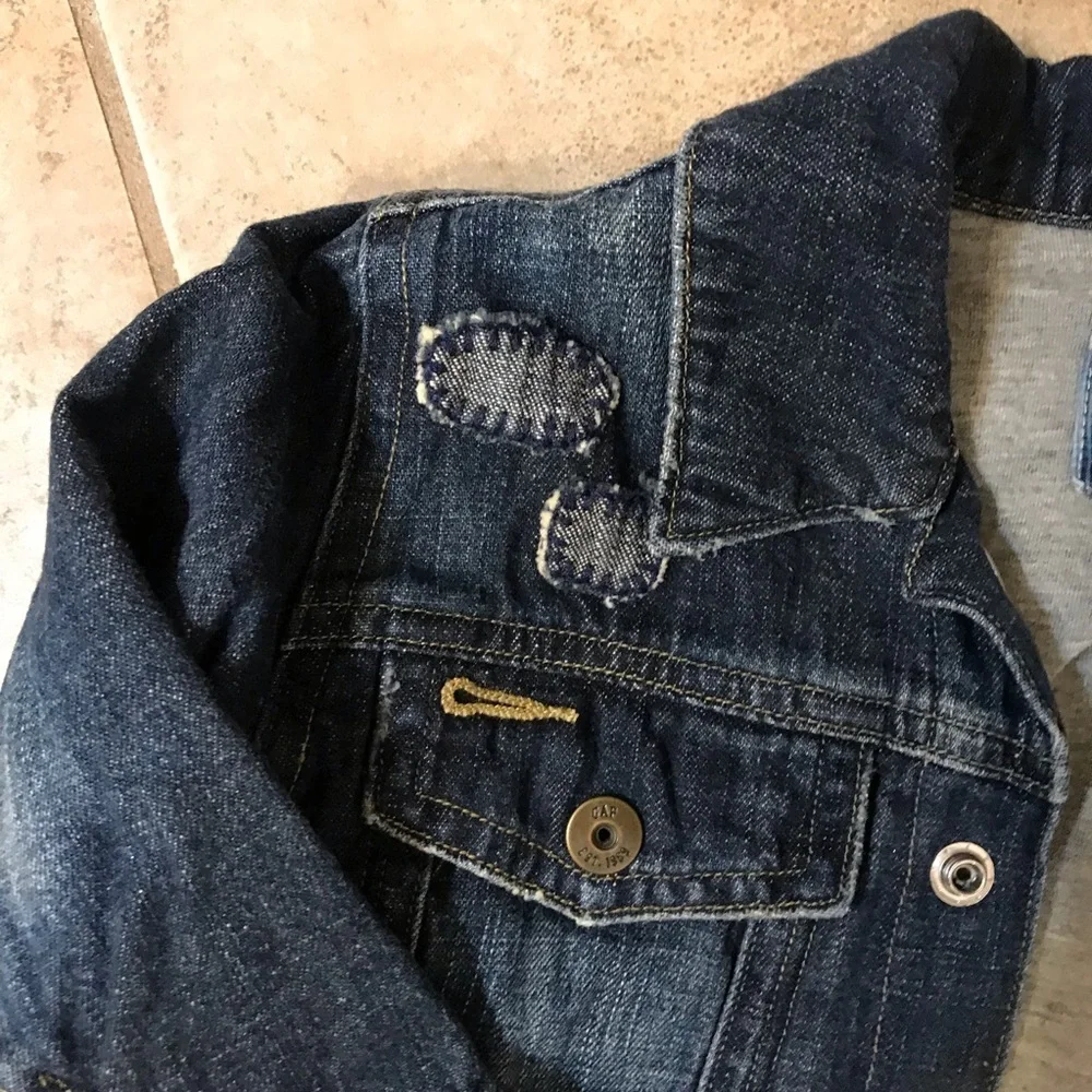 🐥baby GAP Distressed Denim Jacket